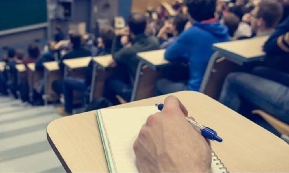 Απαράδεκτο συνωστισμό σε μάθημα καταγγέλλουν φοιτητές